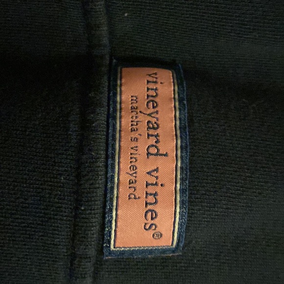 Vineyard Vines Shep Shirt Men’s Size XL - Red and Navy - Picture 3 of 3